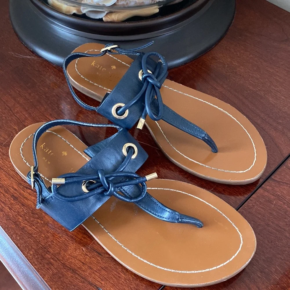 Kate Spade Carolina Navy Blue SZ 6 Nautical Yacht Club Preppy Bow Thong Sandals